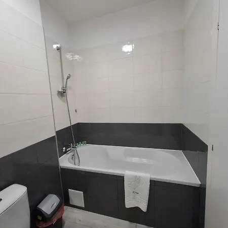 Cozy Deluxe King - Coresi Avantgarden Apartment Brasov