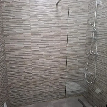 Cozy Deluxe King - Coresi Avantgarden Apartment Brașov